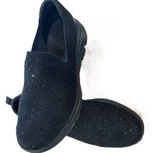 Black Sparkle Sketchers Women's slip on shoe - size 9.5